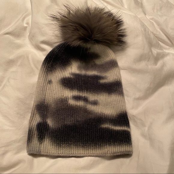 ⭐️HP⭐️ NWOT PNYC Tie Dye Fur Pom Pom Hat - Picture 5 of 5